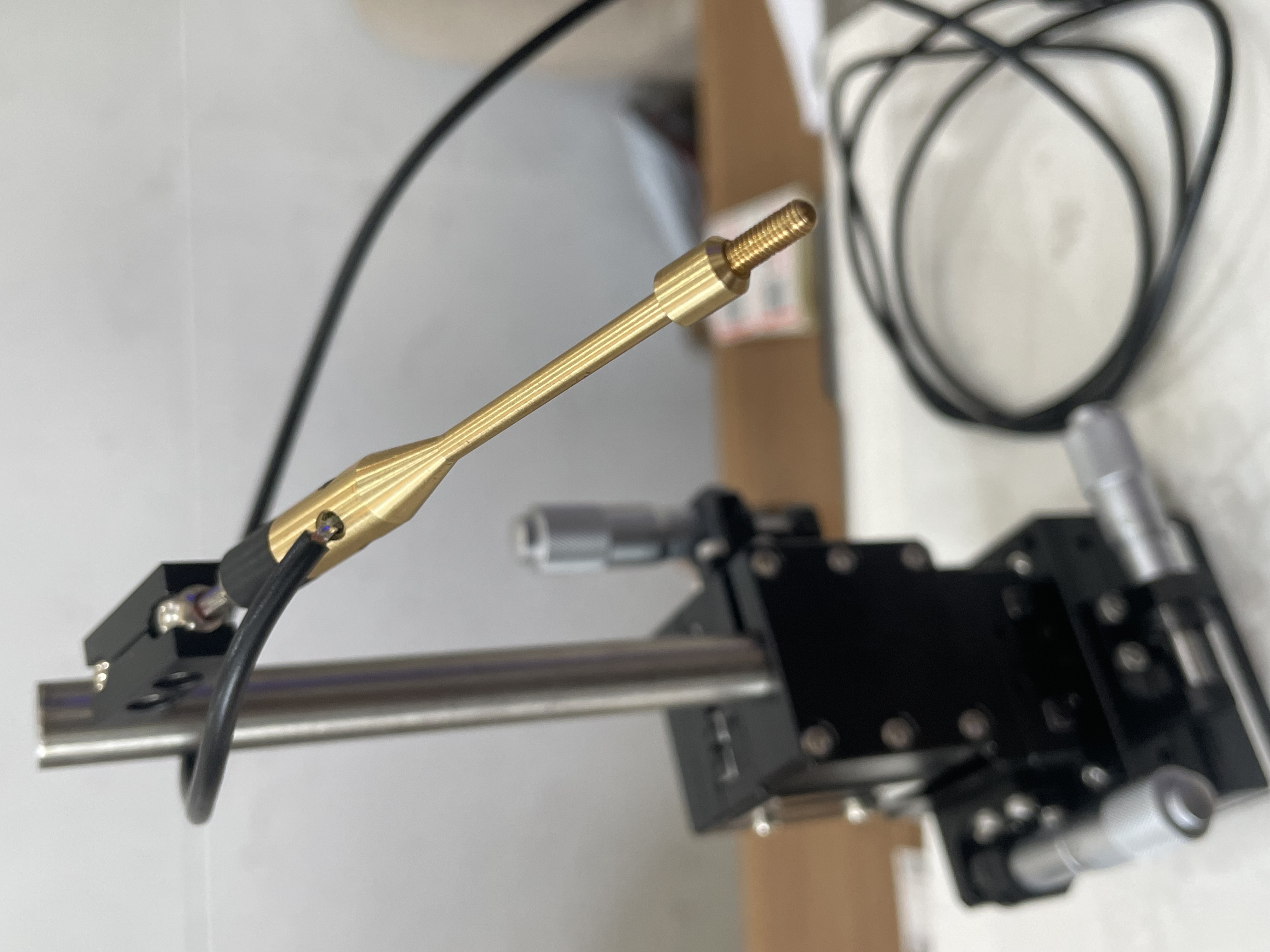 探針臺的應用？光學研究怎么選用探針臺？探針臺的參數都代表什么？